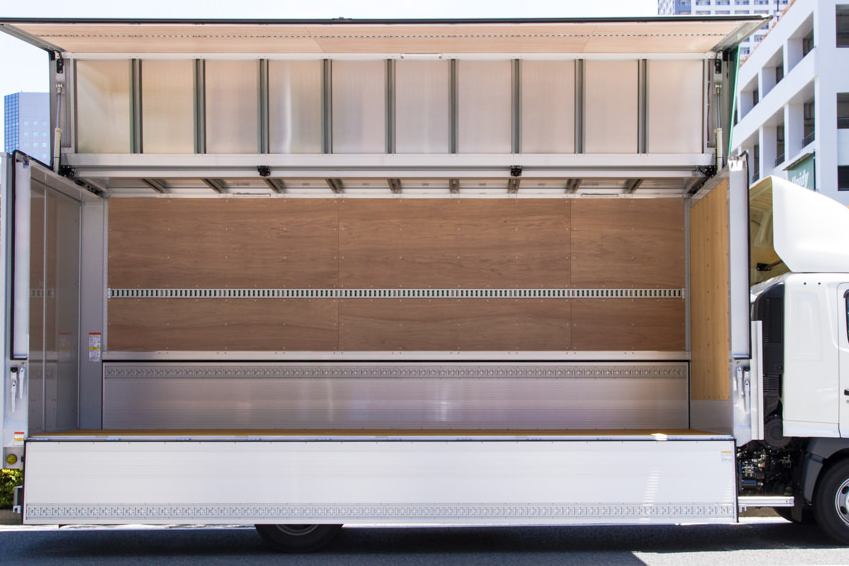 新型 日野レンジャー