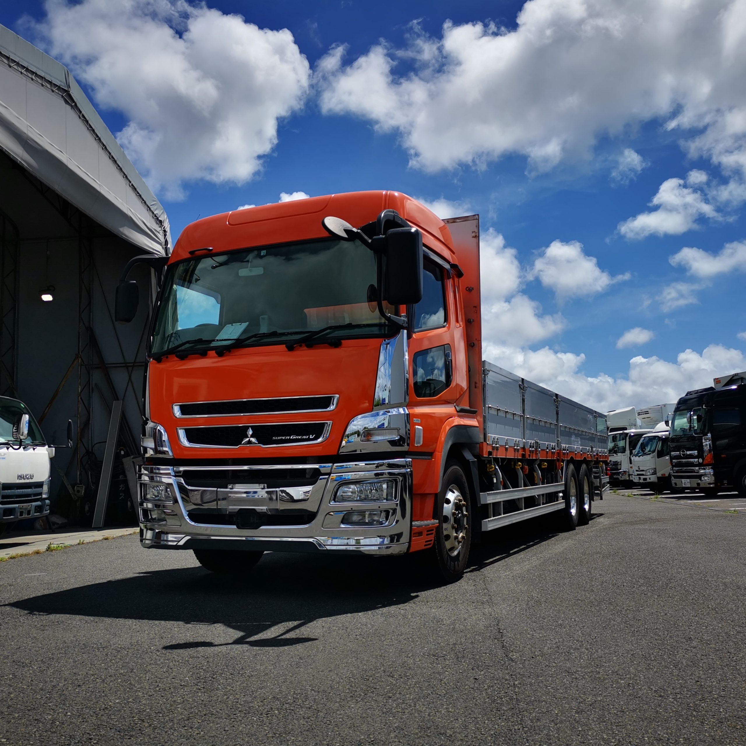 株式会社ヨシノ自動車 中古トラック販売 買取 トラックの全てに全力貢献